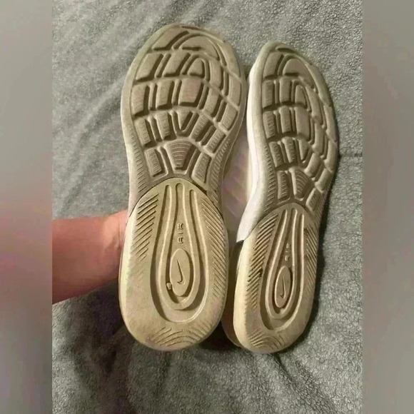 Nike Air Max Axis Sneakers white Black Lace Up Comfort Mesh Running Shoes - Picture 6 of 7